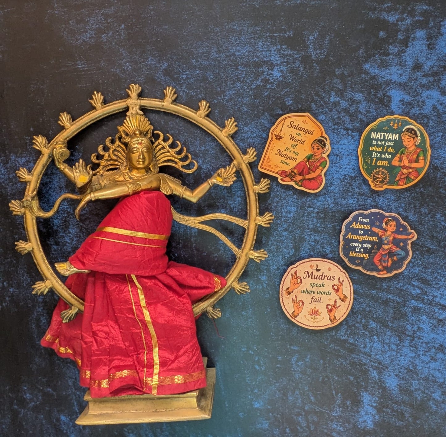 SHAPE CUT SOUVENIR MAGNETS ( SET OF 4 )