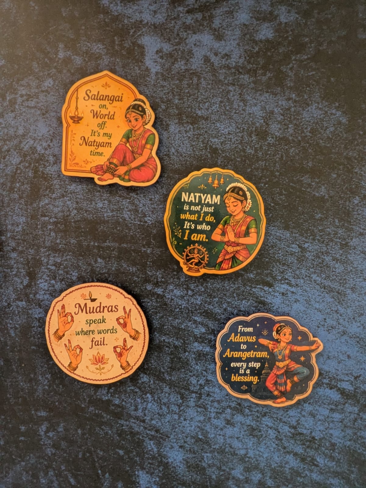SHAPE CUT SOUVENIR MAGNETS ( SET OF 4 )